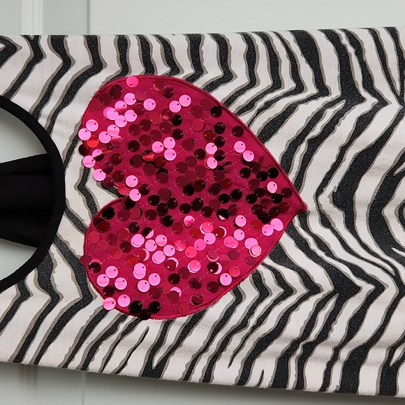 Almost Famous, Sz S, Black, White, Grey Zebra Print w RED Sequins on Heart - Picture 2 of 9